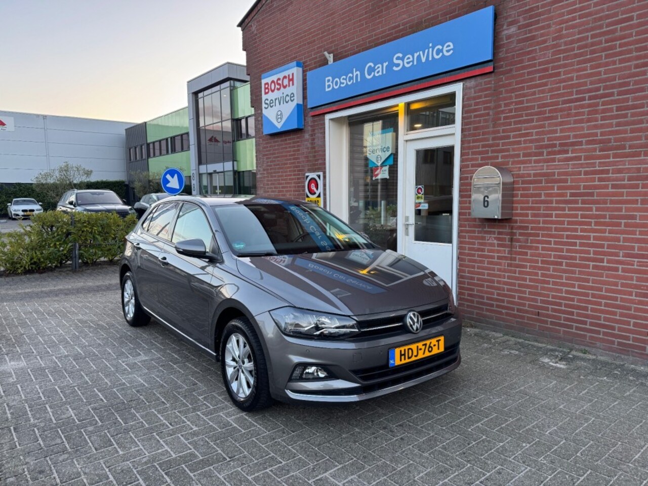 Volkswagen Polo - 1.0 TSI Highline 1.0 TSI 70kW Highline 5-drs - AutoWereld.nl