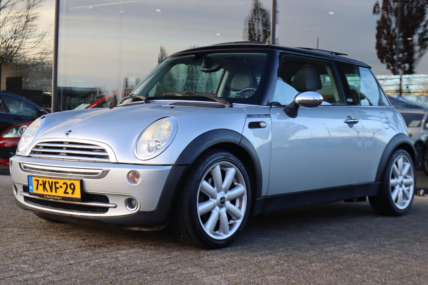 MINI Cooper - MINI 1.6 PARK LANE | PANO | LEDER | STOELVERWARMING | CRUISE | CLIMATE - AutoWereld.nl