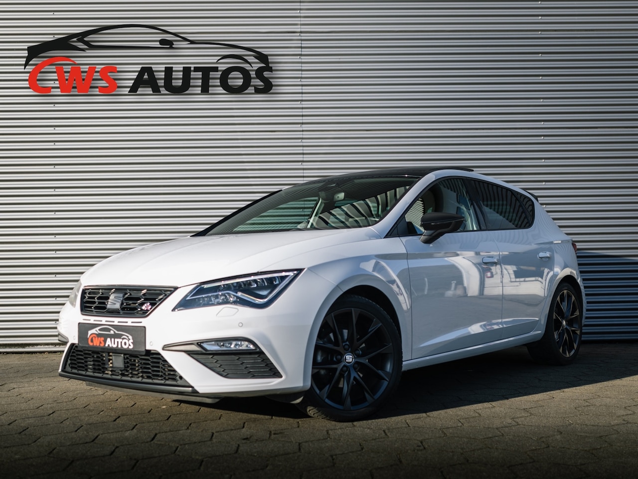 Seat Leon - 1.5 TSI FR Ultimate Edition Black Line PANO VIRTUAL ACC LANE ZWARTE HEMEL - AutoWereld.nl