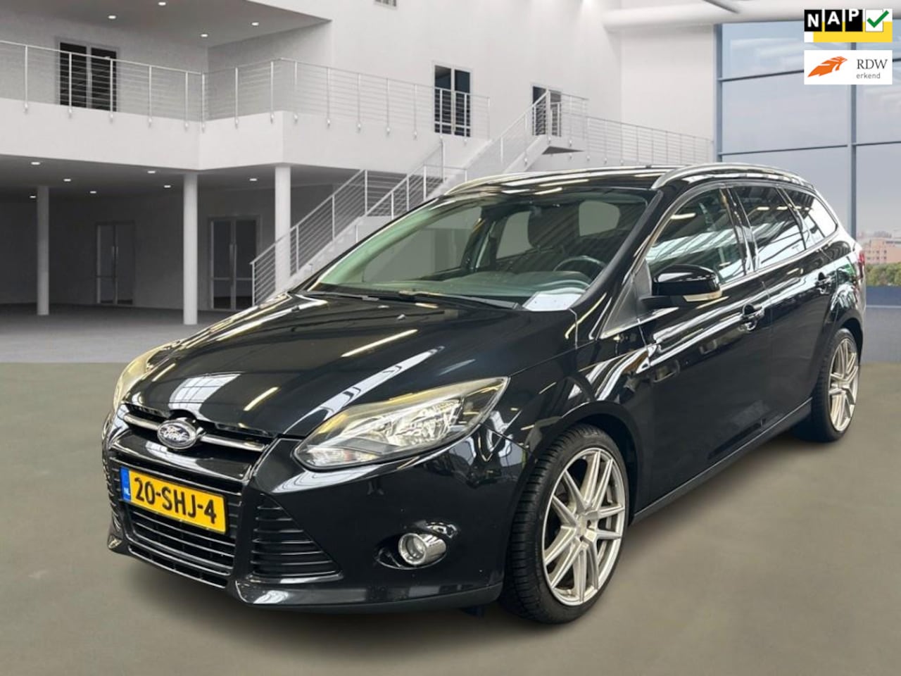 Ford Focus Wagon - 1.6 EcoBoost Titanium 1.6 EcoBoost Titanium - AutoWereld.nl