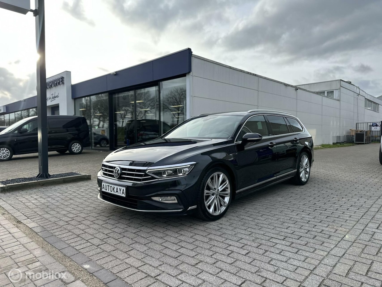 Volkswagen Passat Variant - 2.0 TDI R-Line led Clima Cruise - AutoWereld.nl