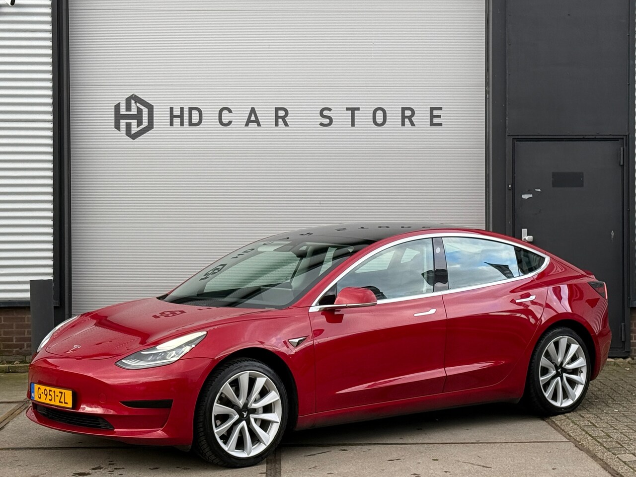 Tesla Model 3 - Standard RWD Plus 60 kWh 89% SOH Autopilot 19 Inch Trekhaak - AutoWereld.nl