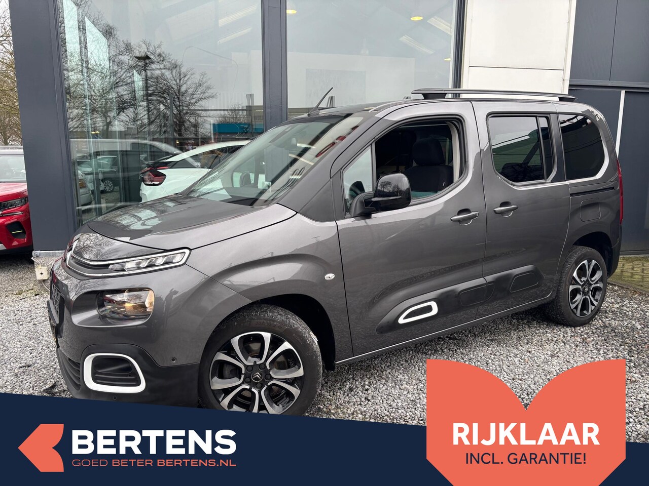 Citroën Berlingo - 1.2 PureTech Shine 130pk Automaat | Alle opties! | Rijklaar geleverd incl 12 maanden BOVAG - AutoWereld.nl