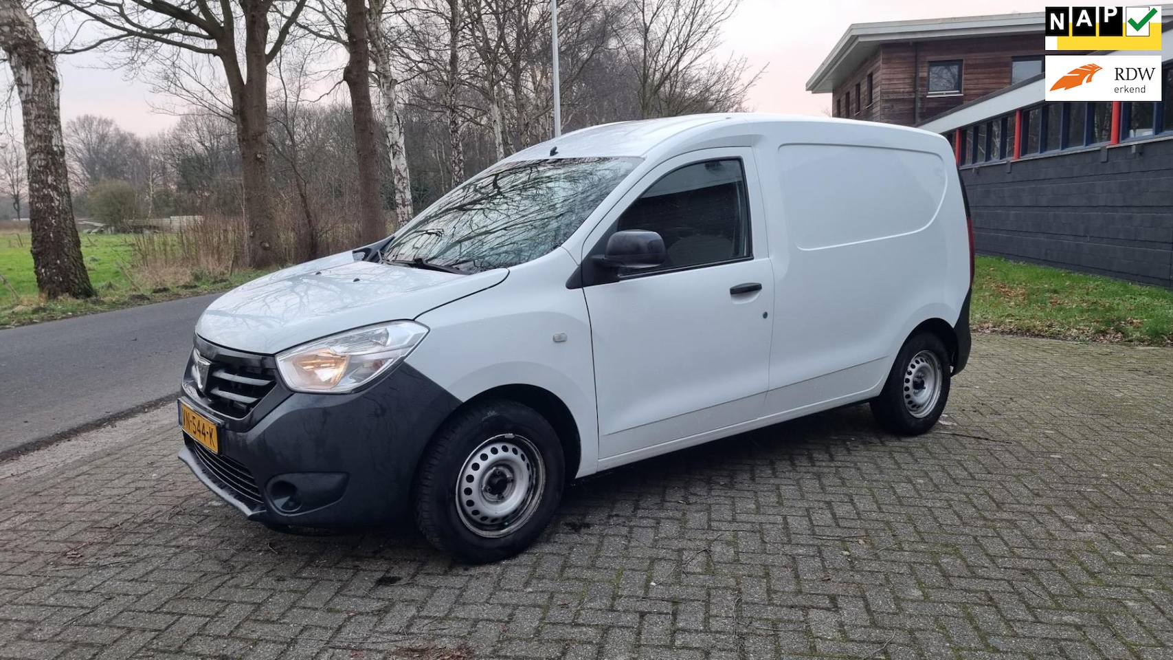 Dacia Dokker - 1.6 BENZINE KANGOO 50000KM!! NAP ORGINEEL NEDERLANDS - AutoWereld.nl