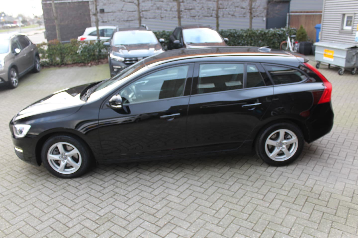 Volvo V60 - 1.5 T3 Polar Clima-Cruise-Navi-Xenon-Stoelverwarming - AutoWereld.nl