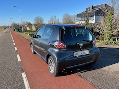 Toyota Aygo - 5 deurs 2011 nieuwe koppeling 130.000 km airco 6 maanden garanti