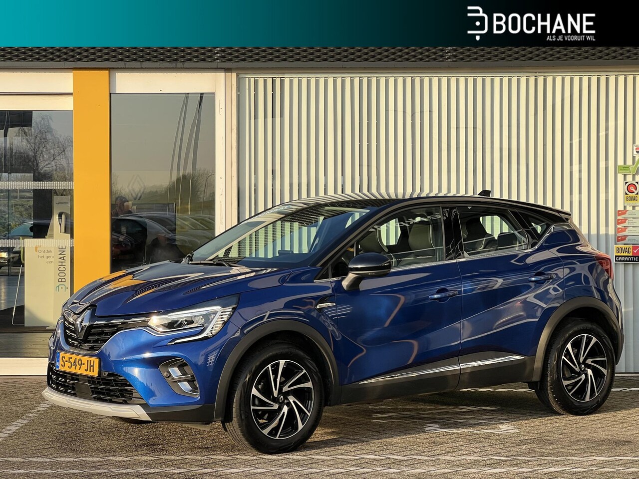 Renault Captur - 1.3 TCe 130 Intens | Stoel & stuur verwarming | Bose audio | Navigatie groot | LED | DAB | - AutoWereld.nl