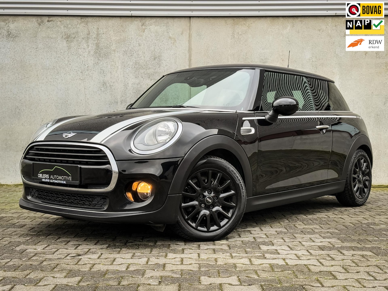 MINI Cooper - Mini 1.5 Pepper Islington | Clima | Navi | Cruise | H.Leder | Metalic lak | 1 eigenaar | U - AutoWereld.nl