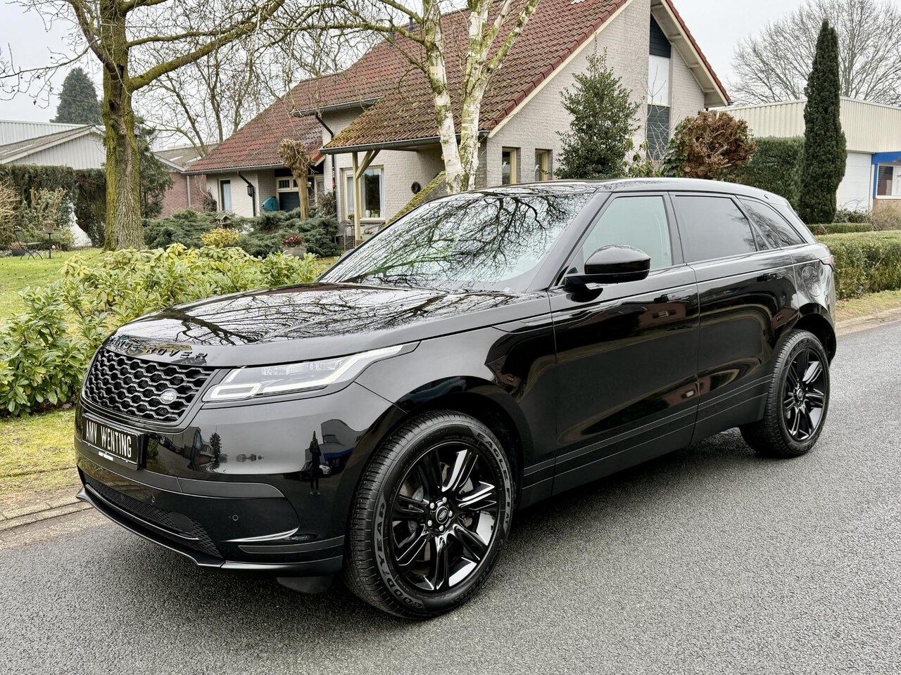 Land Rover Range Rover Velar - P400e Black Edition•Trekhaak - AutoWereld.nl