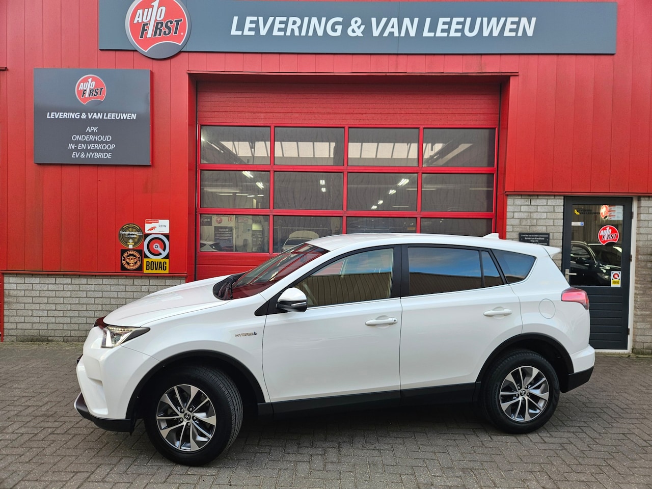 Toyota RAV4 - 2.5 Hybrid Style 2.5 Hybrid Style - AutoWereld.nl