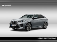 BMW iX2 - eDrive20 65kWh M-Sport | Camera | Stoelverwarming |