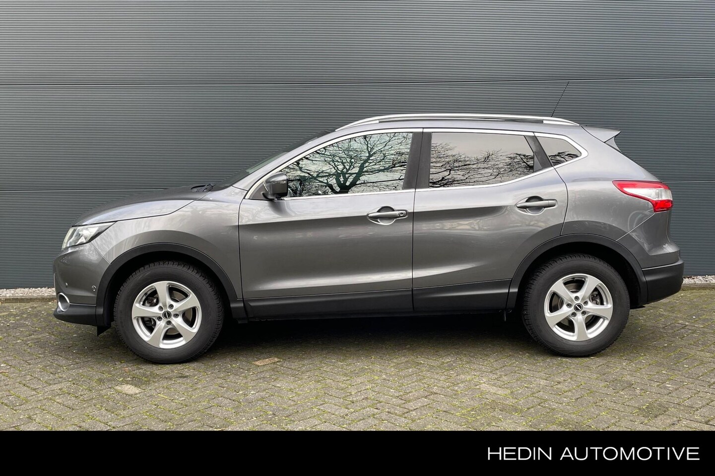 Nissan Qashqai - 1.6 Tekna Dealeronderhouden | Trekhaak | 1500 kg Trekvermogen - AutoWereld.nl