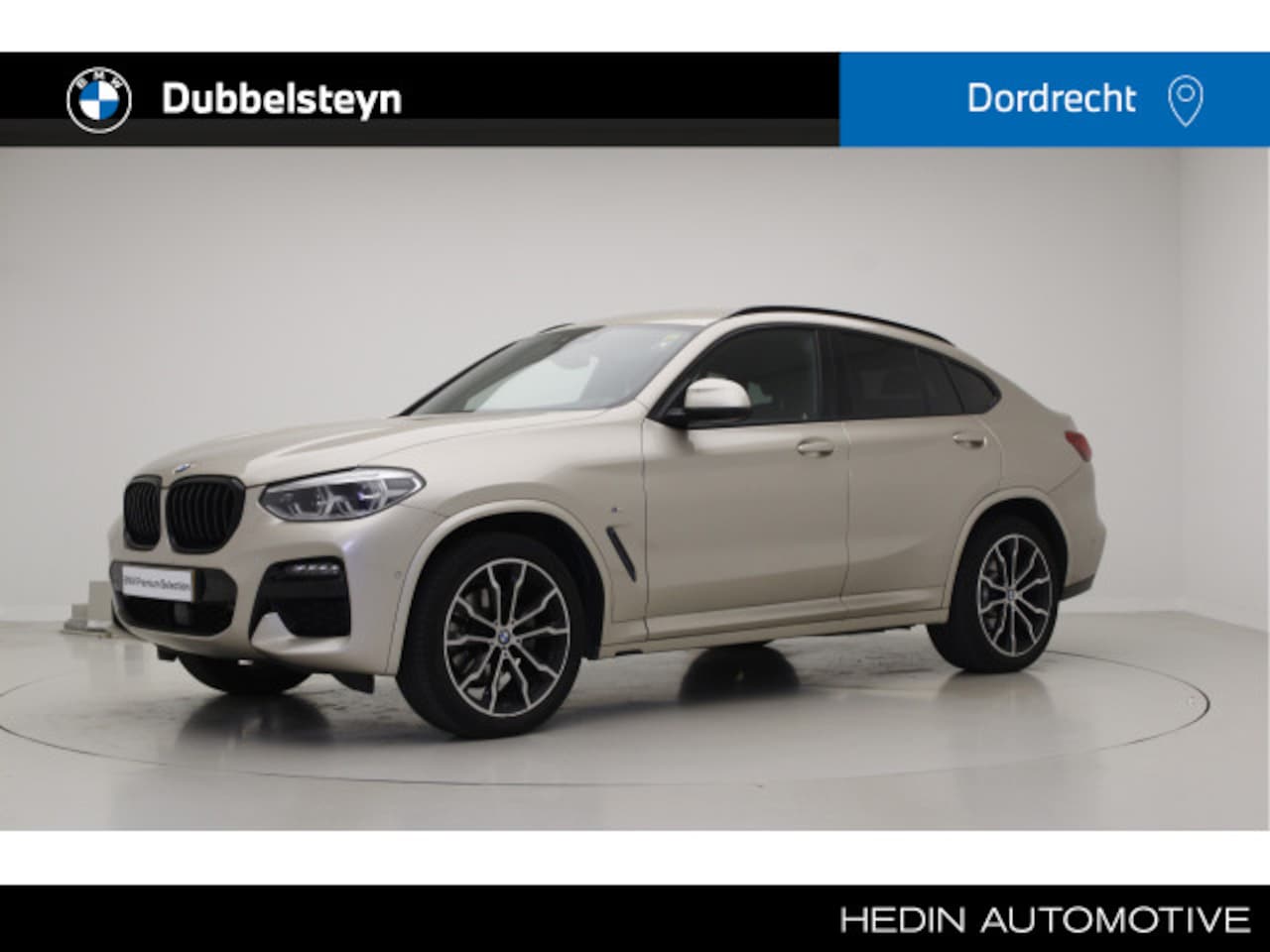 BMW X4 - xDrive20i M-Sport | 19 inch | Camera | Trekhaak | Active Cruise Control - AutoWereld.nl