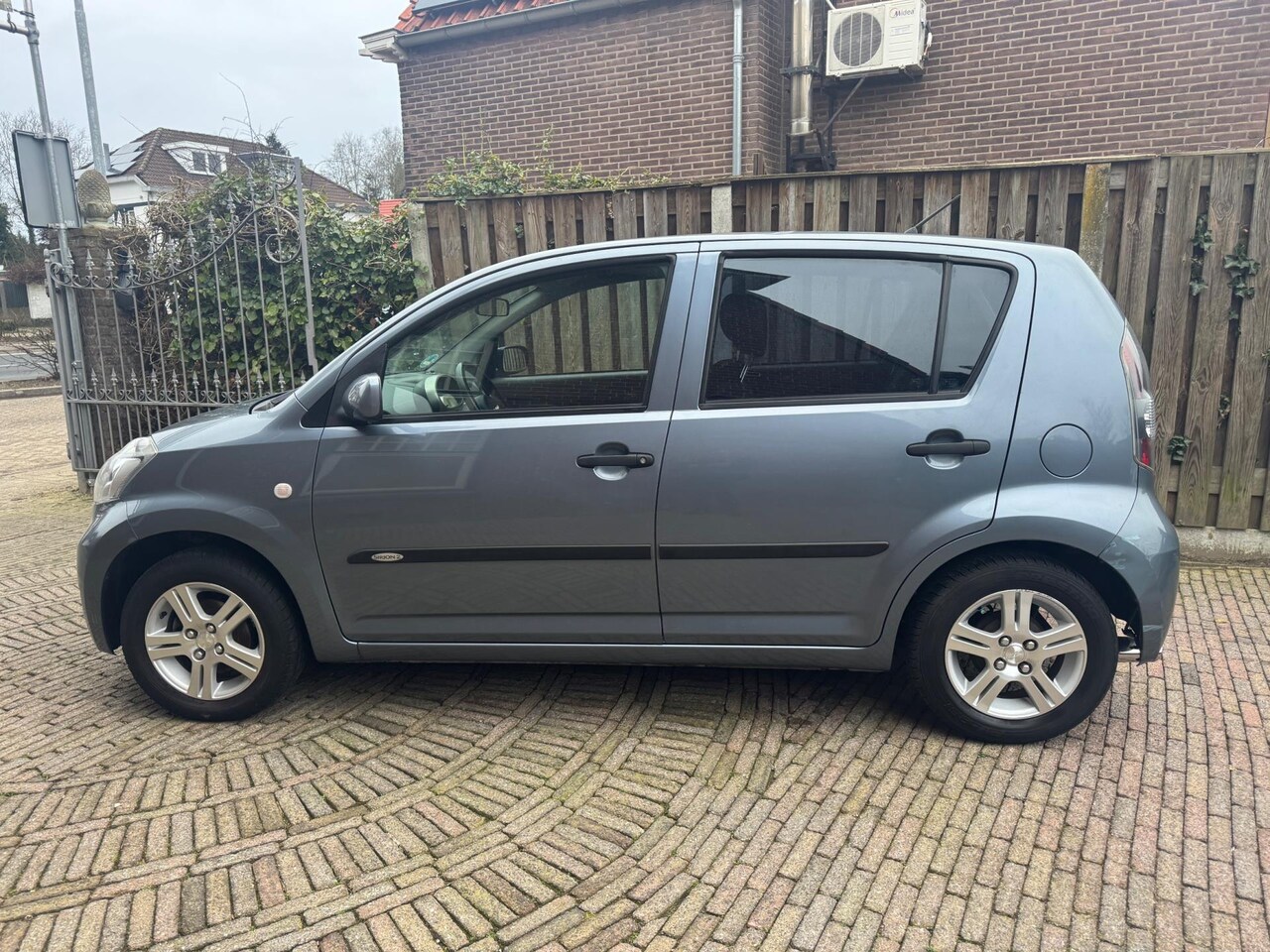 Daihatsu Sirion 2 - 1.0-12V Premium 1.0-12V Premium - AutoWereld.nl