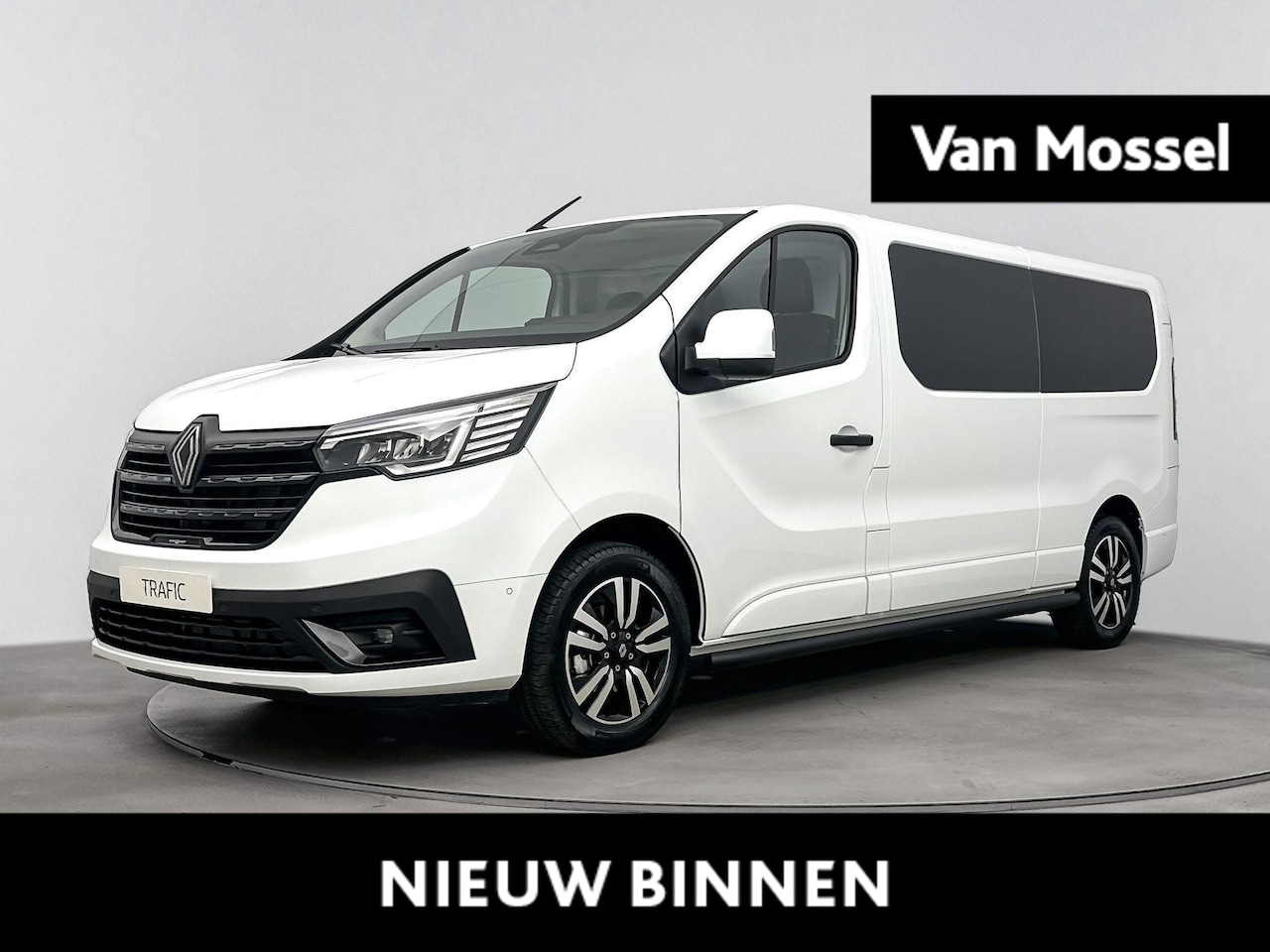 Renault Trafic - 2.0 dCi 150pk EDC T30 L2H1 Extra | Anniversary pack | Direct leverbaar | dubbelcabine en g - AutoWereld.nl