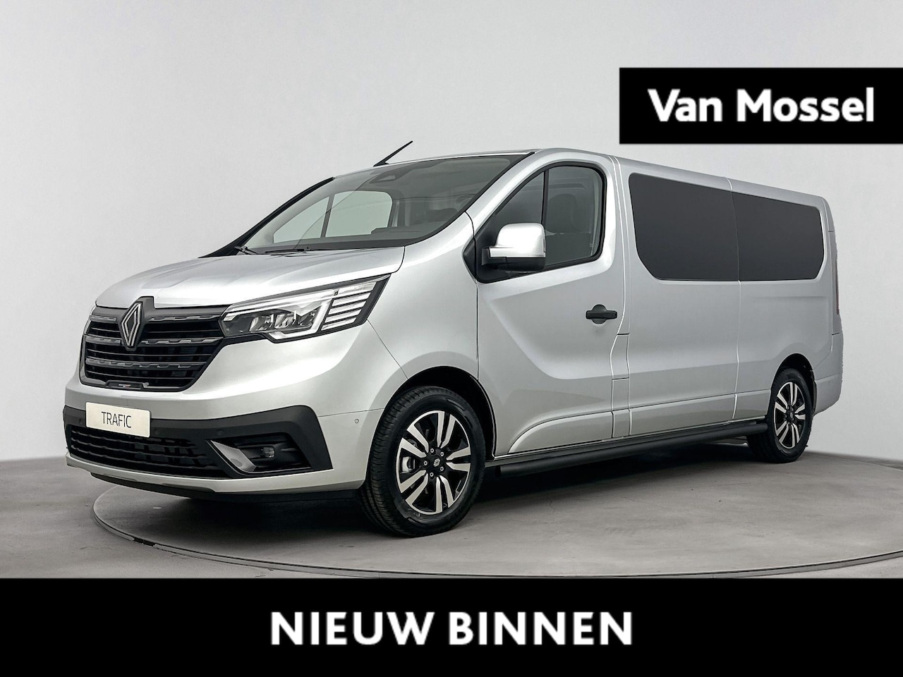 Renault Trafic - 2.0 dCi 150pk EDC T30 L2H1 Extra | Anniversary pack | Direct leverbaar | dubbelcabine en g - AutoWereld.nl