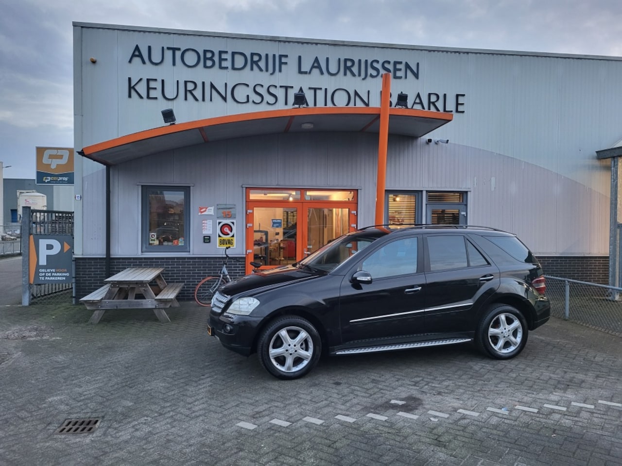 Mercedes-Benz M-klasse - 350 350 - AutoWereld.nl