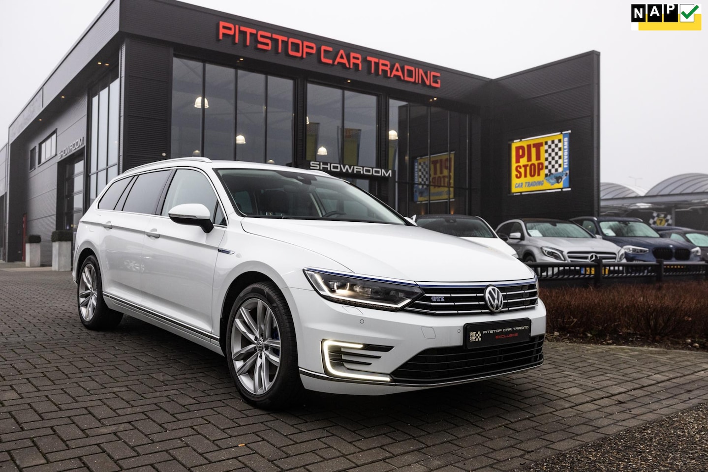 Volkswagen Passat Variant - 1.4 TSI GTE 1.4 TSI GTE, 218 PK, ACC, Trekhaak, Standkachel, Full! - AutoWereld.nl