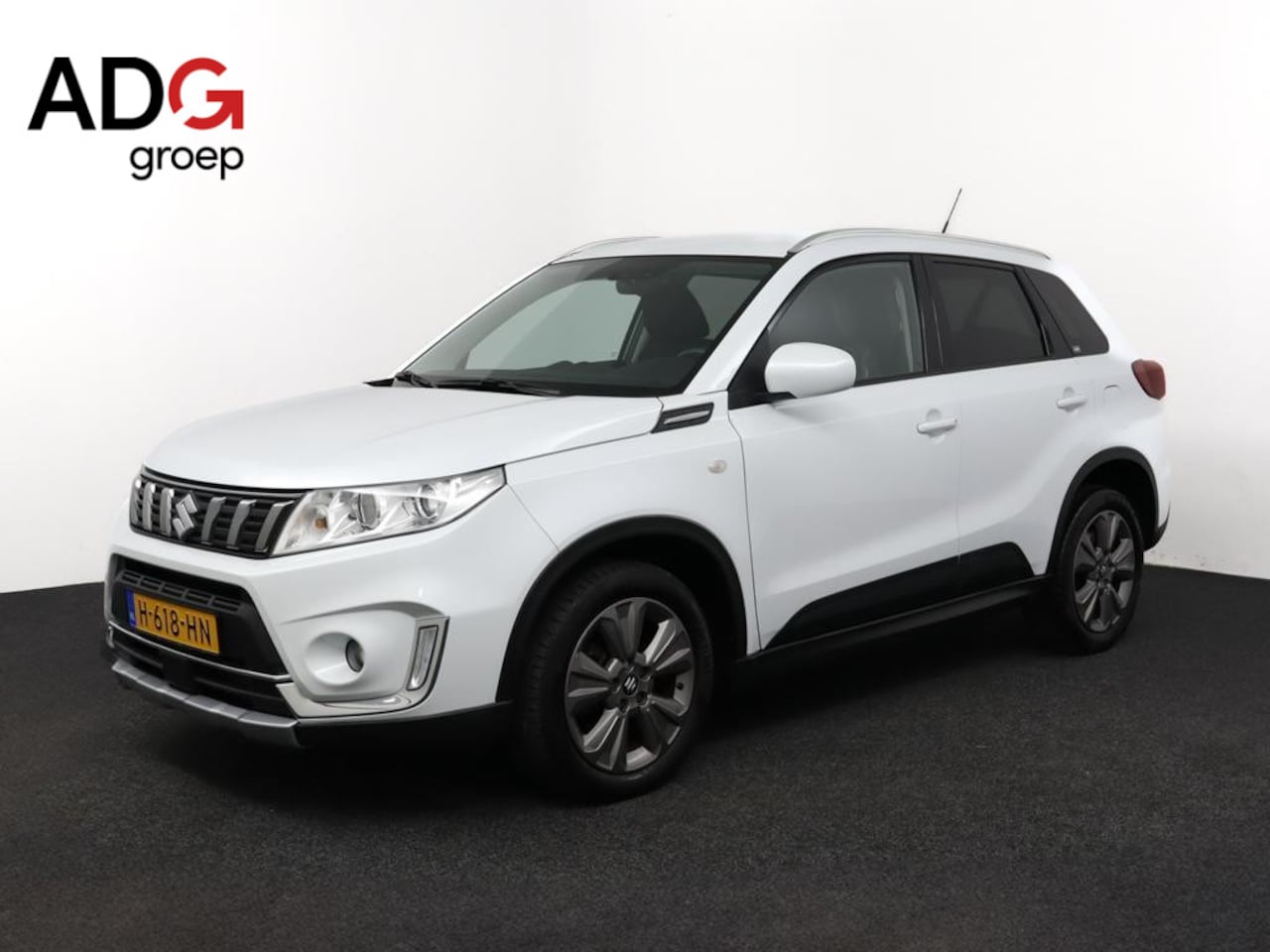 Suzuki Vitara - 1.4 Boosterjet Select | Automaat | Cruise control | Climate control | Camera | Trekhaak af - AutoWereld.nl