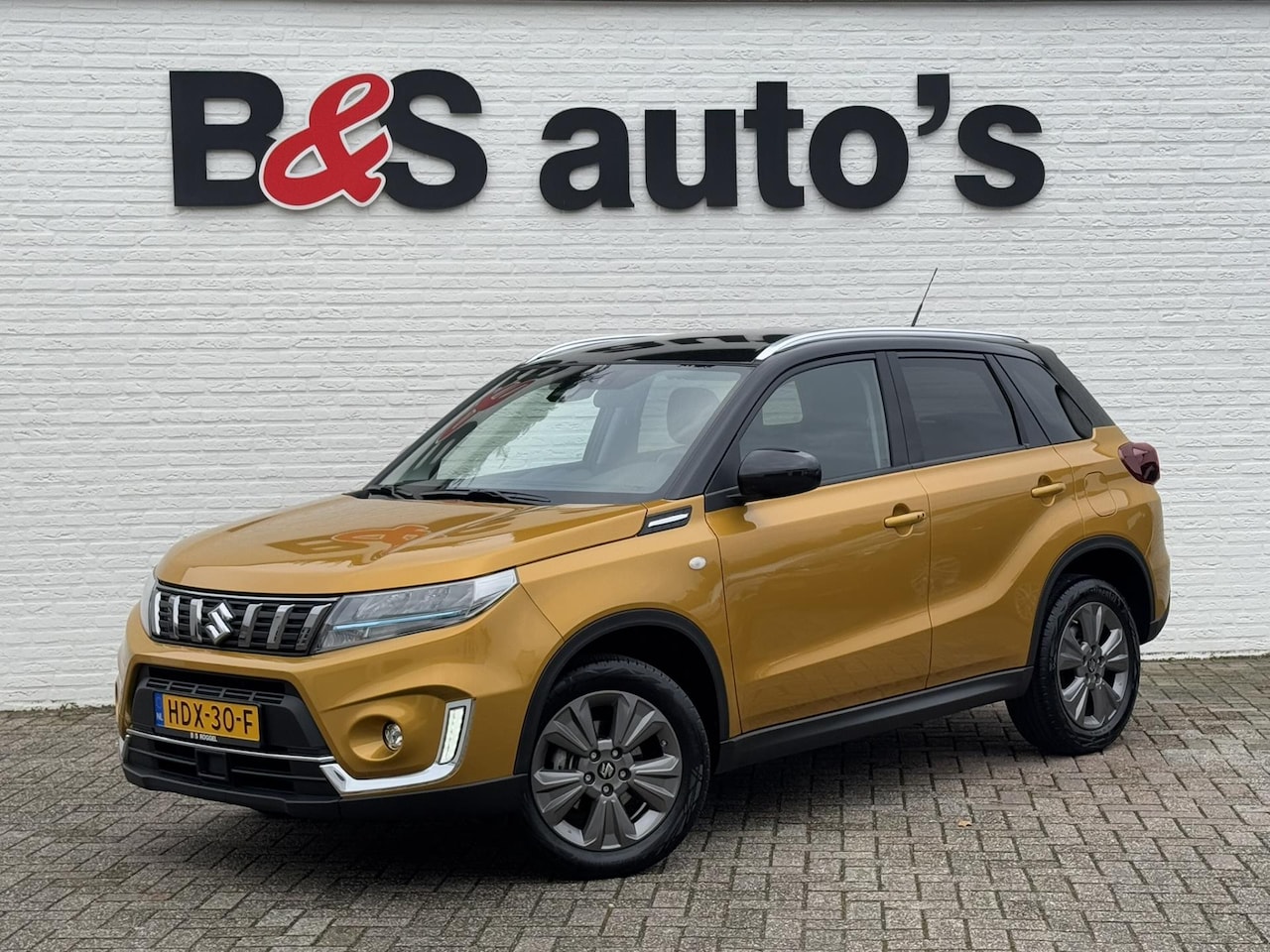 Suzuki Vitara - 1.5 Hybrid Select Rhino Edition Automaat Led Camera Navigatie Dodehoek Keyless - AutoWereld.nl