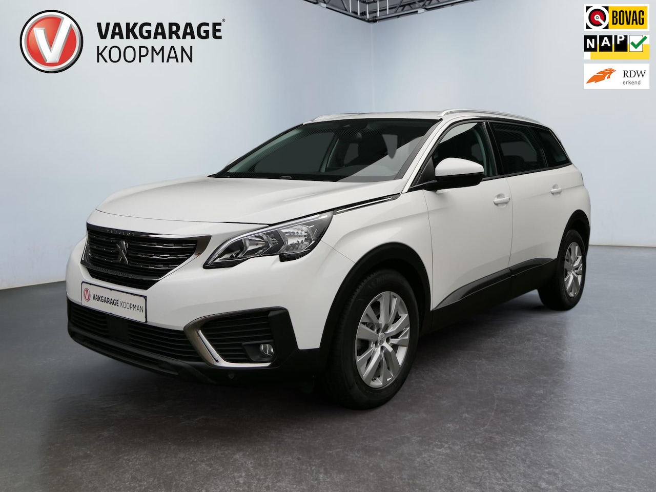 Peugeot 5008 - 1.2 PureTech Lease Executive 7 PERSOONS/Leder/Apple/PDC/Navi/Cruise - AutoWereld.nl