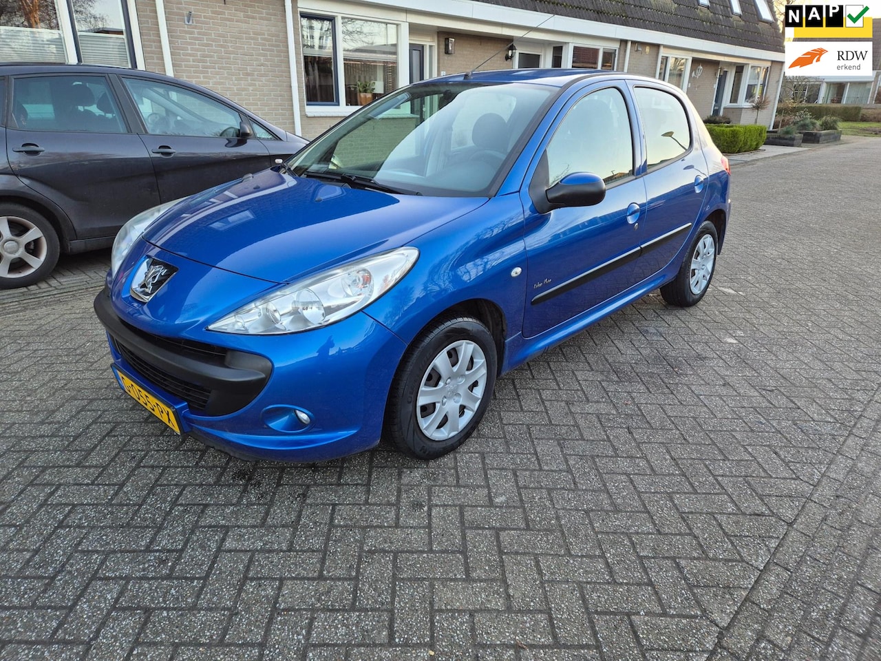 Peugeot 206 - 1.4 Urban Move 2012 *Airco* Nwe apk* - AutoWereld.nl