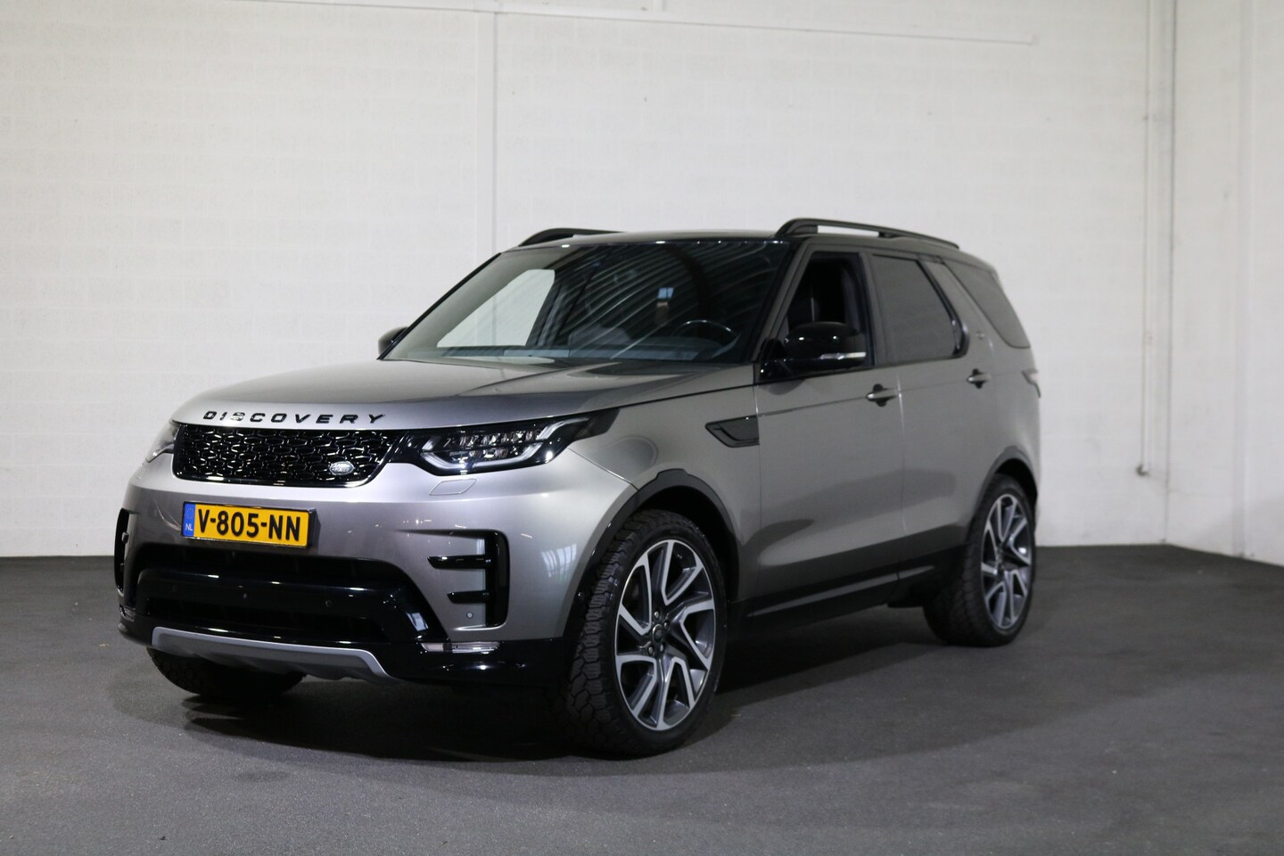 Land Rover Discovery - 3.0 Td6 HSE Black Line Grijs Kenteken BPM vrij - AutoWereld.nl