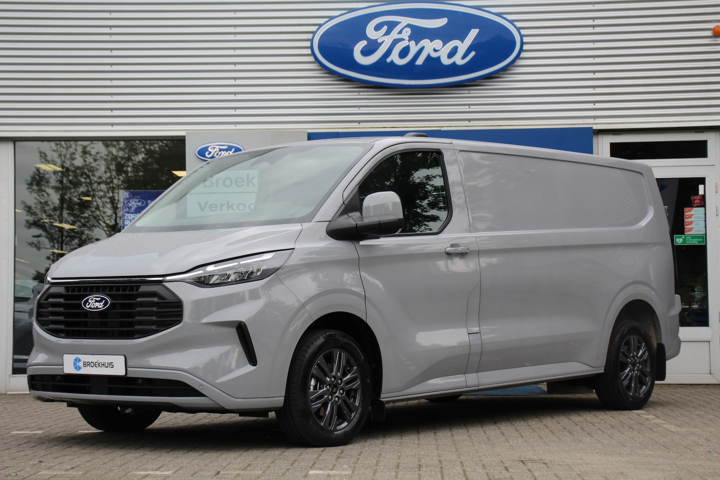 Ford Transit Custom - 320 2.0 TDCI L2H1 LIMITED AUTOMAAT | ADAPTIVE CRUISE | WINTERPACK | NIEUW & DIRECT LEVERBA - AutoWereld.nl