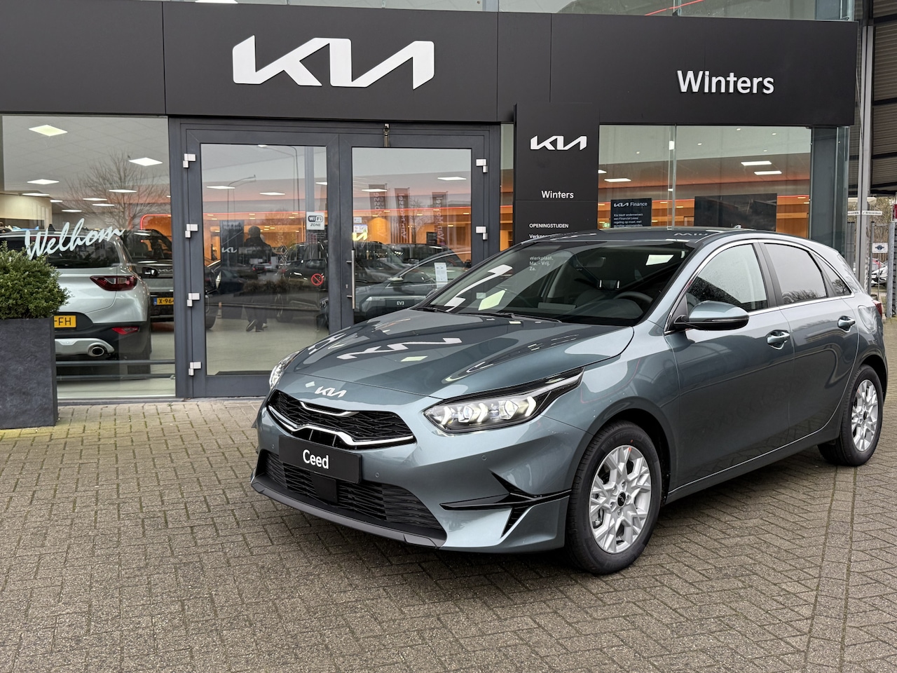 Kia Cee'd - Ceed 1.5 T-GDi DynamicPlusLine Automaat ECC Cr.Control Navi+Camera+BT 16"LMV Keyless - AutoWereld.nl