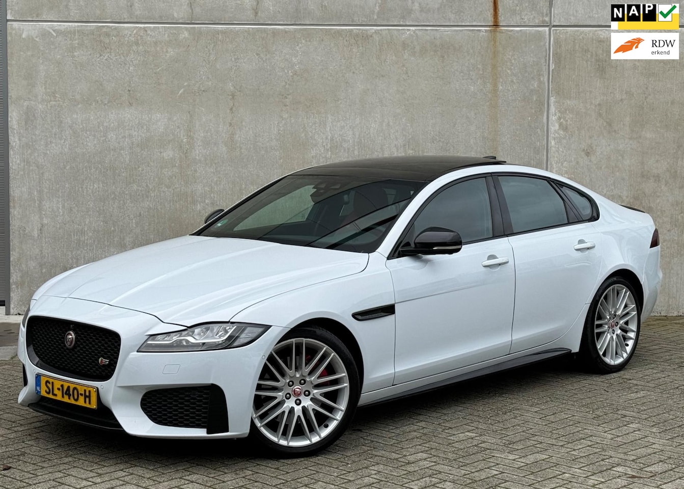 Jaguar XF - 3.0 V6 SC 380PK AUT 2015 Wit PANO TREKHAAK - AutoWereld.nl