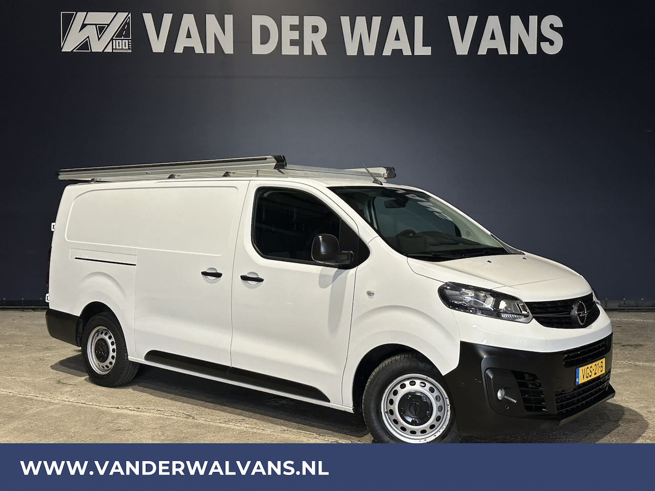 Opel Vivaro - 2.0 CDTI 123pk L3H1 Euro6 Airco | 2x zijdeur | Imperiaal | 2500kg Trekhaak Navigatie, Came - AutoWereld.nl