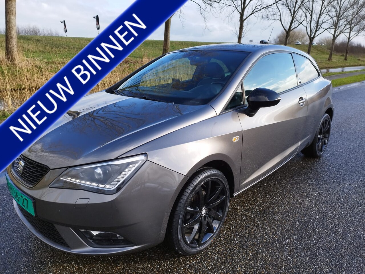 Seat Ibiza - 1.2 TSI FR ** 30 jaar editie ** NAVI ** Alcantara leder ** 17 inch ** - AutoWereld.nl