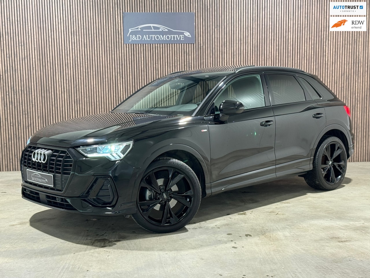 Audi Q3 - 35 TFSI S-Line 2019 PANO LED VIRTUAL LEDER CAMERA - AutoWereld.nl