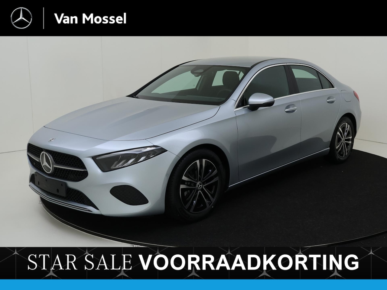 Mercedes-Benz A-klasse - A180 Star Edition Luxury Line - Achteruitrijcamera - Stoelverwarming - Carplay - Thermotro - AutoWereld.nl