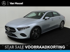 Mercedes-Benz A-klasse - A180 Star Edition Luxury Line - Achteruitrijcamera - Stoelverwarming - Carplay - Thermotro