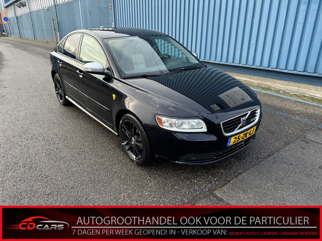 Volvo S40 - 2.0 Edition II 2.0 Edition II Leder, Parkeersensoren, Cruise control, Lichtmetalen velgen, Radio Bij de v - AutoWereld.nl