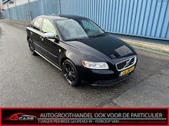 Volvo S40 - 2.0 Edition II Leder, Parkeersensoren, Cruise control, Lichtmetalen velgen, Radio Bij de v