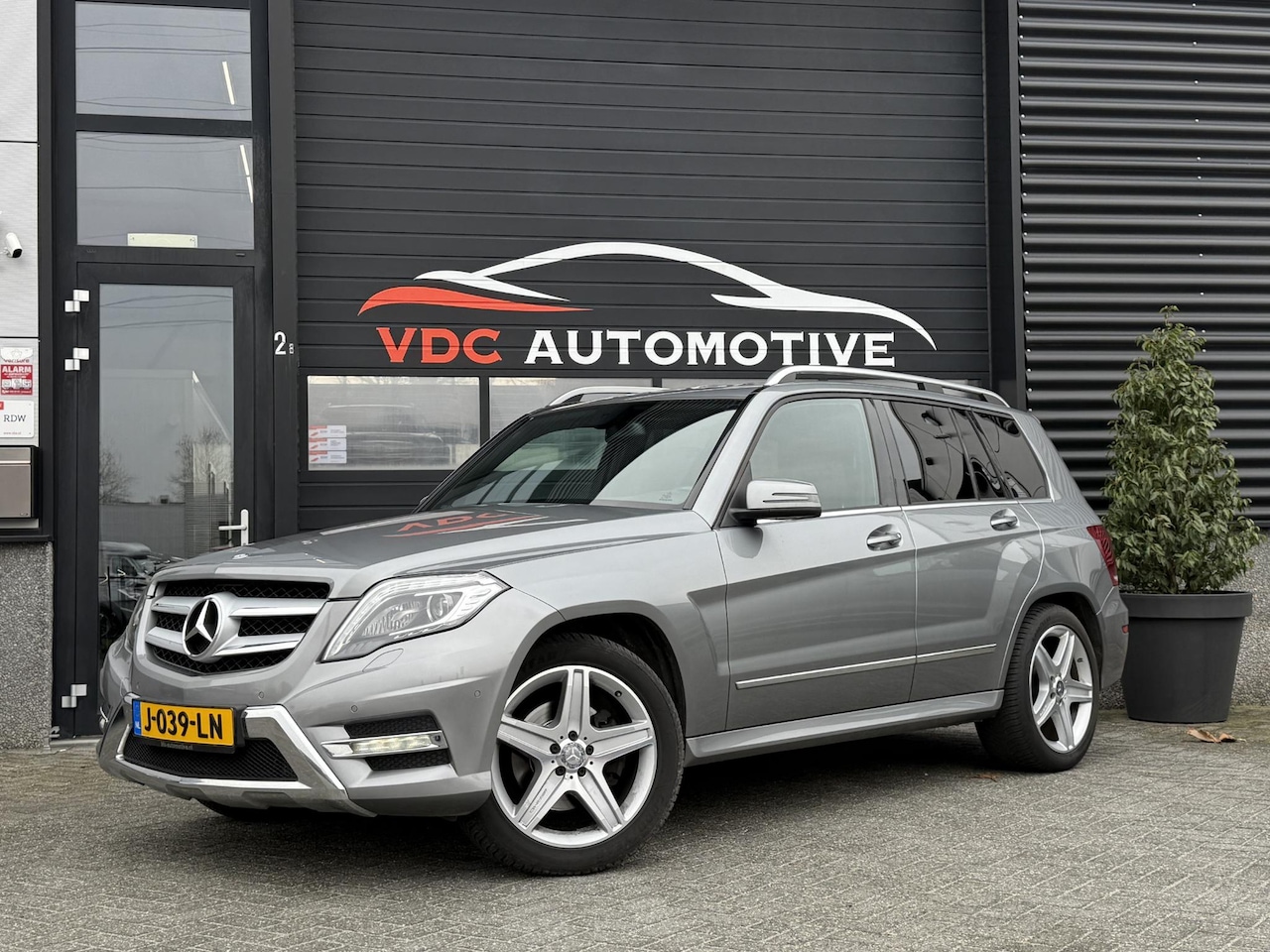 Mercedes-Benz GLK-klasse - 200 CDI AMG Trekhaak | AMG Styling | Stoelverwarming | Dodehoekassistent | LED ILS | Sfeer - AutoWereld.nl