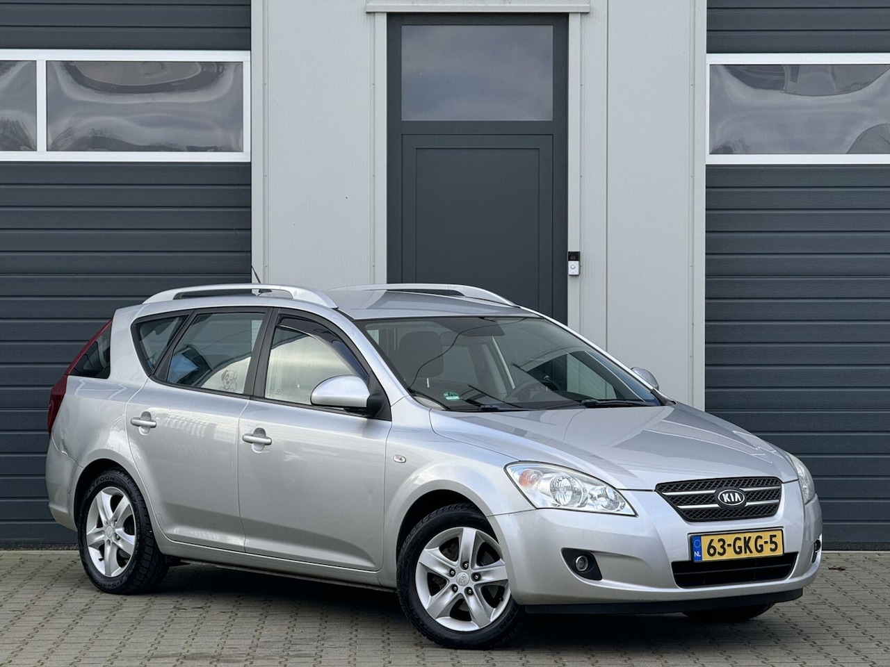 Kia Cee'd Sporty Wagon - 1.6 X-clusive Automaat / Alle opties - AutoWereld.nl