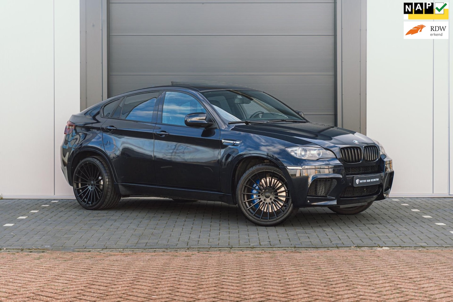 BMW X6M - 4.4i V8 555PK | HUD | 22" | Schuifdak | Softclose /// M - AutoWereld.nl