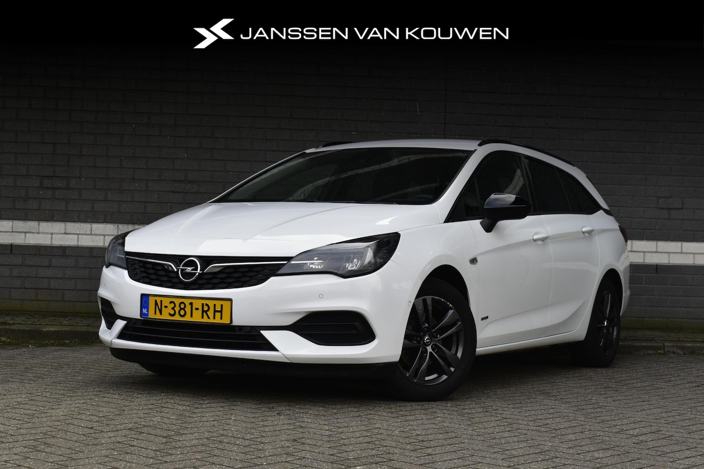 Opel Astra Sports Tourer - 1.2 Design & Tech / Apple Carplay & Android Auto / LED / Navi - AutoWereld.nl