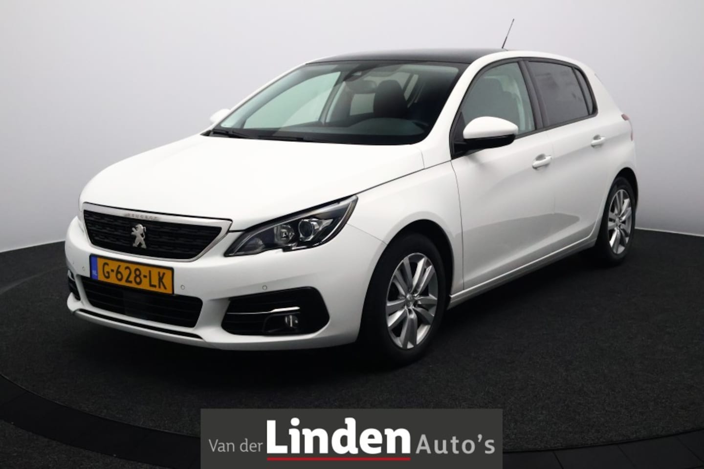 Peugeot 308 - 1.2 PureTech Blue Lease Executive | Navigatie | Panoramadak | Parkeerhulp - AutoWereld.nl