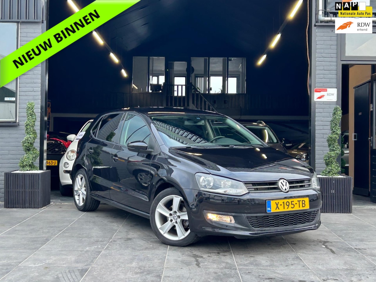 Volkswagen Polo - 1.2 TSI Highline|Airco|CruiseControl|PDC|APK - AutoWereld.nl