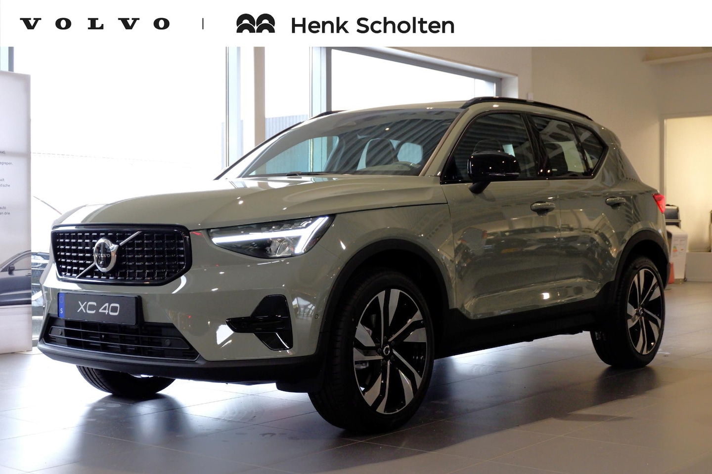 Volvo XC40 - B4 AUT7 197PK Plus Dark, **Direct leverbaar** Sage Green, Microtech/Nubuck Charcoal, PAnor - AutoWereld.nl