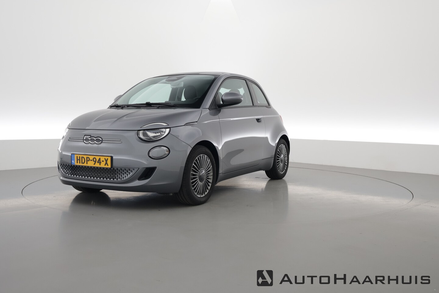 Fiat 500 - 42 kWh | Pano | Keyless | Navi | CarPlay | Clima - AutoWereld.nl