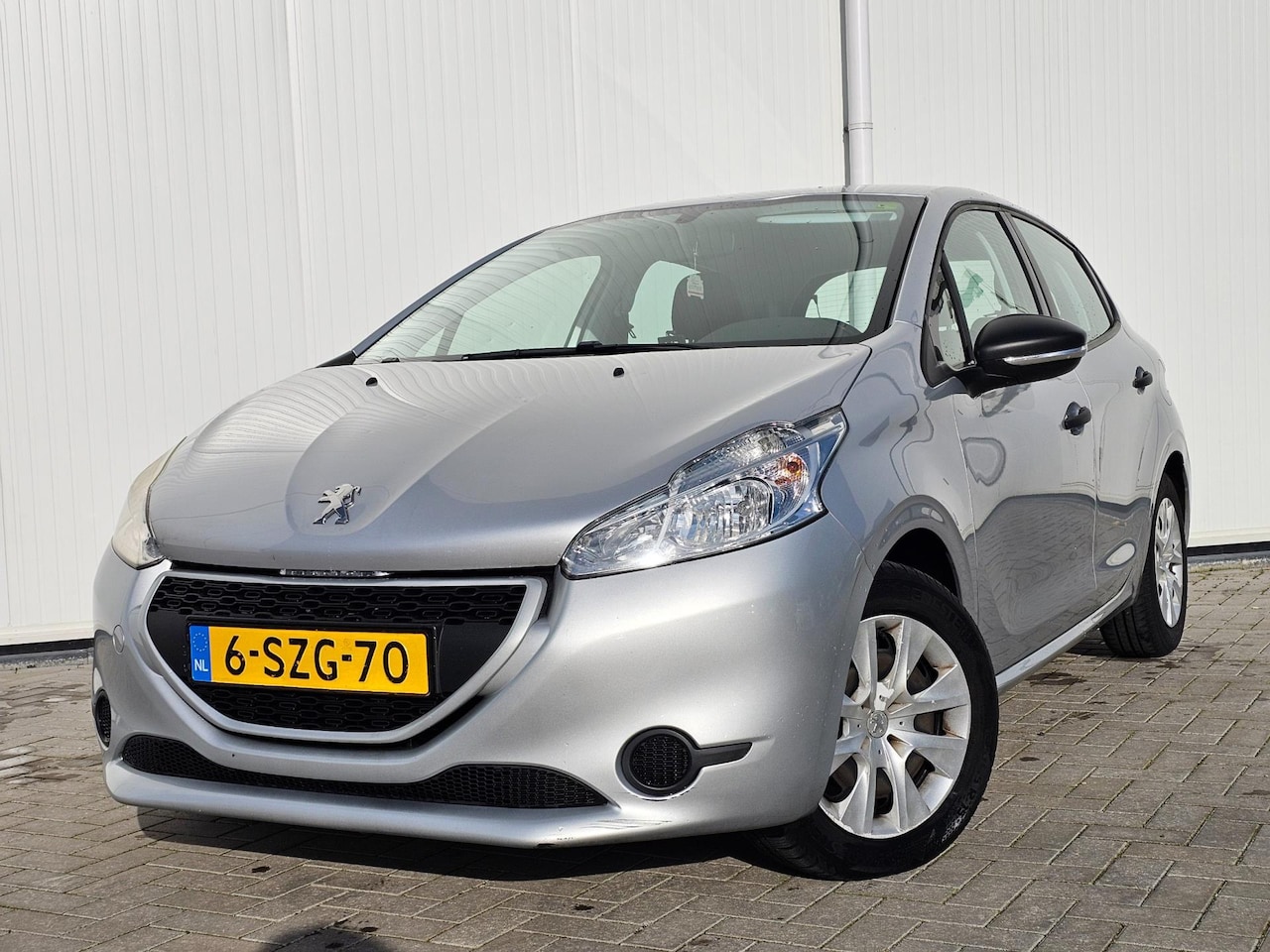 Peugeot 208 - 1.0 VTi Access bj 12-2013 Airco - AutoWereld.nl