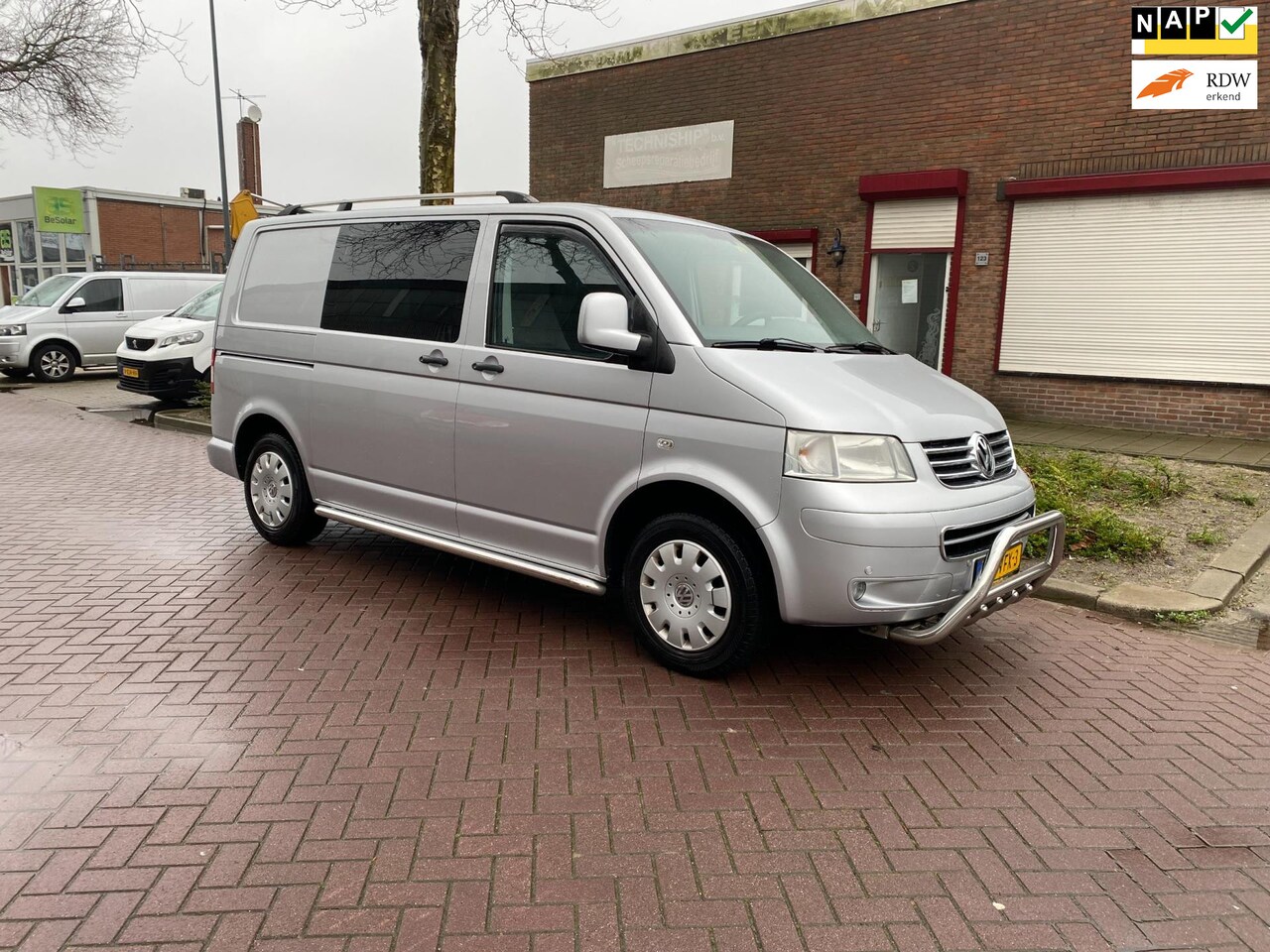 Volkswagen Transporter - 2.5 TDI DC * Airco * Cruise Control *96KW=131PK *Nette Bus *APK 18-5-2025 *Boekjes Aanwezi - AutoWereld.nl