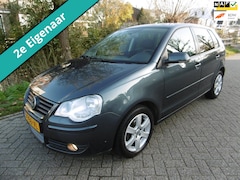 Volkswagen Polo - 1.2-12V 5-deurs Airco Cruise Zuinig 2e eigenaar