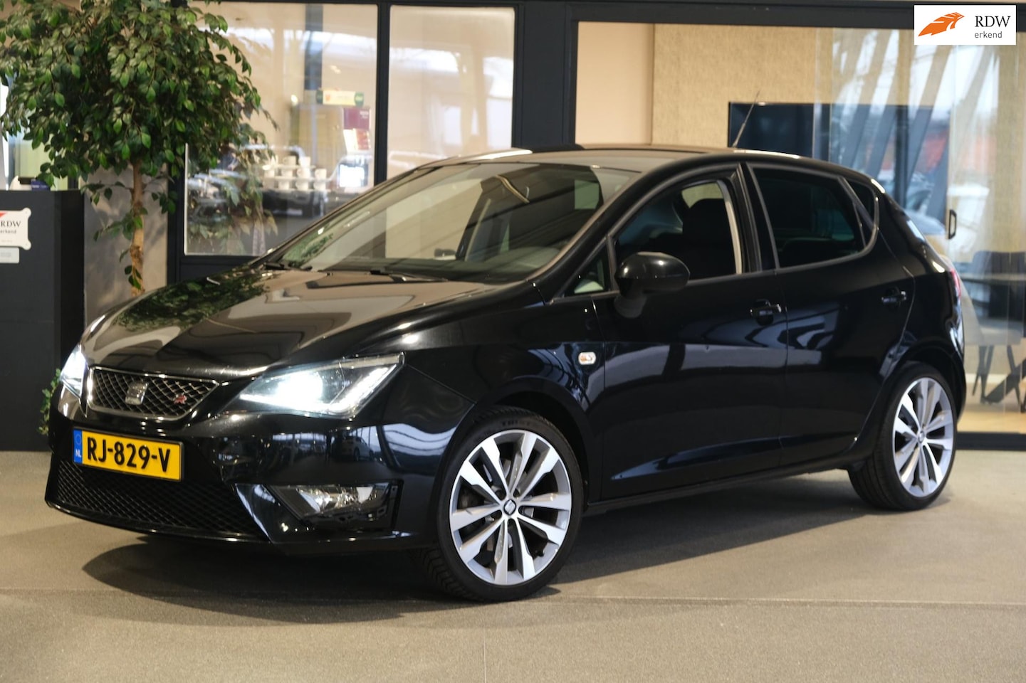 Seat Ibiza - 1.0 EcoTSI FR Navi Leder Trek Cam Cruise Xenon Led - AutoWereld.nl