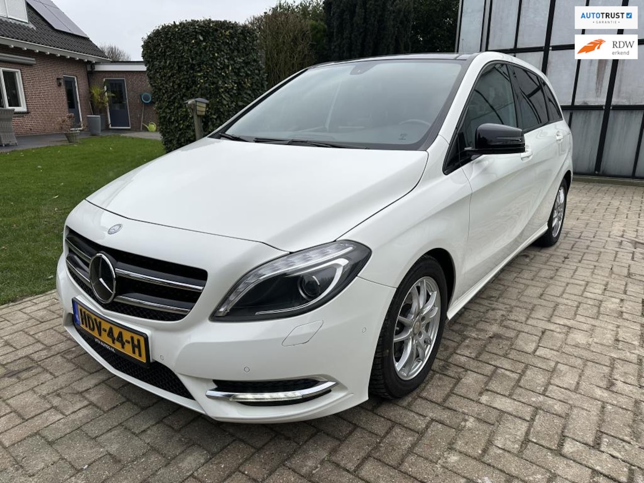 Mercedes-Benz B-klasse - 200 Prestige Aut Xenon Pano Trekhaak - AutoWereld.nl